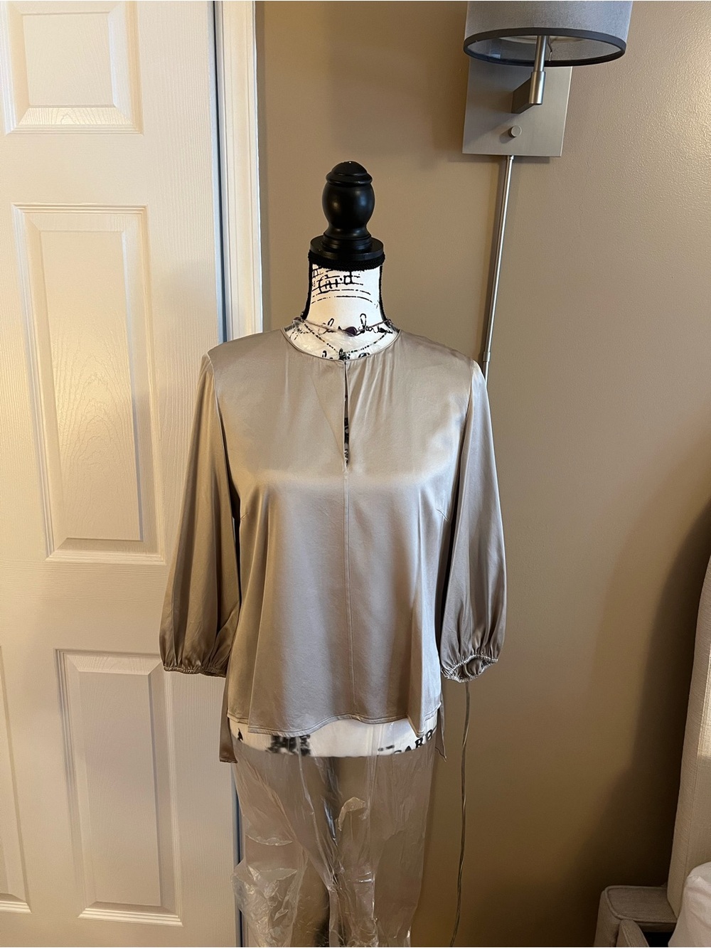 New Theory Volume SLV Satin Top - Grey/Taupe